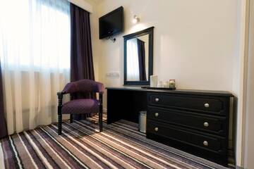 Фото номера Номер Делюкс с кроватью размера «king-size» Отель Ivy Tower Hotel г. Каслбар 4