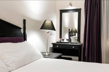 Фото номера Номер Делюкс с кроватью размера «king-size» Отель Ivy Tower Hotel г. Каслбар 3