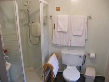 Фото номера Двухместный номер с 1 кроватью Гостевой дом Kennys Guest House г. Каслбар 5